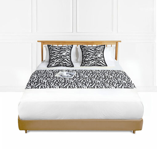 1-SOGA 1.5m Bed Light Luxury Mottled Bed Banner Vintage Scarf Runner Bedding Tail Pad Flag For Home Hotel Set of 3