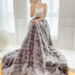 4-SOGA 200cm Grey Fur Fuzzy Super Soft and Cozy Fluffy Throw Blanket