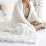 3-SOGA 2X 160X200cm Throw Blanket  White Double Layer Rabbit Fur Cozy Comfort with Stylish Decor