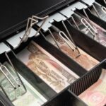 6-SOGA 4 Bills 8 Coins Cash Tray With Lockable Lid Heavy Duty Spare Cash Tray Black