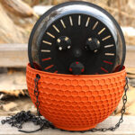 4-SOGA Red Small Hanging Resin Flower Pot Self Watering Basket Planter Outdoor Garden Decor
