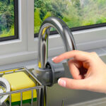 5-SOGA Silver Single Kitchen Sink Organiser Faucet Soap Sponge Caddy Rack Storage Drainer