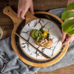 3-SOGA 30cm White Circle Wooden Serving Tray Slate Steak Serving Platter Chopping Board Paddle Home Decor