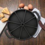 2-SOGA 2X 21.5CM Round Cast Iron Baking Wedge Pan Cornbread Cake 8-Slice Baking Dish with Handle