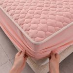 5-SOGA 2X Pink 153cm Wide Mattress Cover Thick Quilted Fleece Stretchable Clover Design Bed Spread Sheet Protector with Pillow Covers