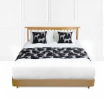 1-SOGA 1.8m Bed Light Luxury Black Zebra Vintage Bed Scarf Runner Bedding Tail Pad Flag For Home Hotel Set of 3