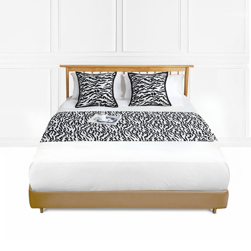 1-SOGA 1.8m Bed Light Luxury Mottled Bed Banner Vintage Scarf Runner Bedding Tail Pad Flag For Home Hotel Set of 3