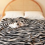4-SOGA 130x170cm Throw Blanket Black and White Soft Zebra Print Half Fleece Casual Stylish Cozy