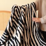 6-SOGA 130x170cm Throw Blanket Black and White Soft Zebra Print Half Fleece Casual Stylish Cozy