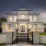 7-Vintage Lantern 62cm Wall Light Elegant Aluminum & Glass Design Classic Outdoor Lighting Rustic Vintage Style