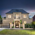 7-Vintage Lamp 4X 72cm Lantern Stand Elegant Aluminum & Glass Outdoor Light Antique Style Exterior Fixture