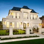 6-Vintage Lantern 4X 70cm Aluminum & Glass Wall Light Classic Lantern Design Elegant Outdoor Antique Inspired Wall Lamp